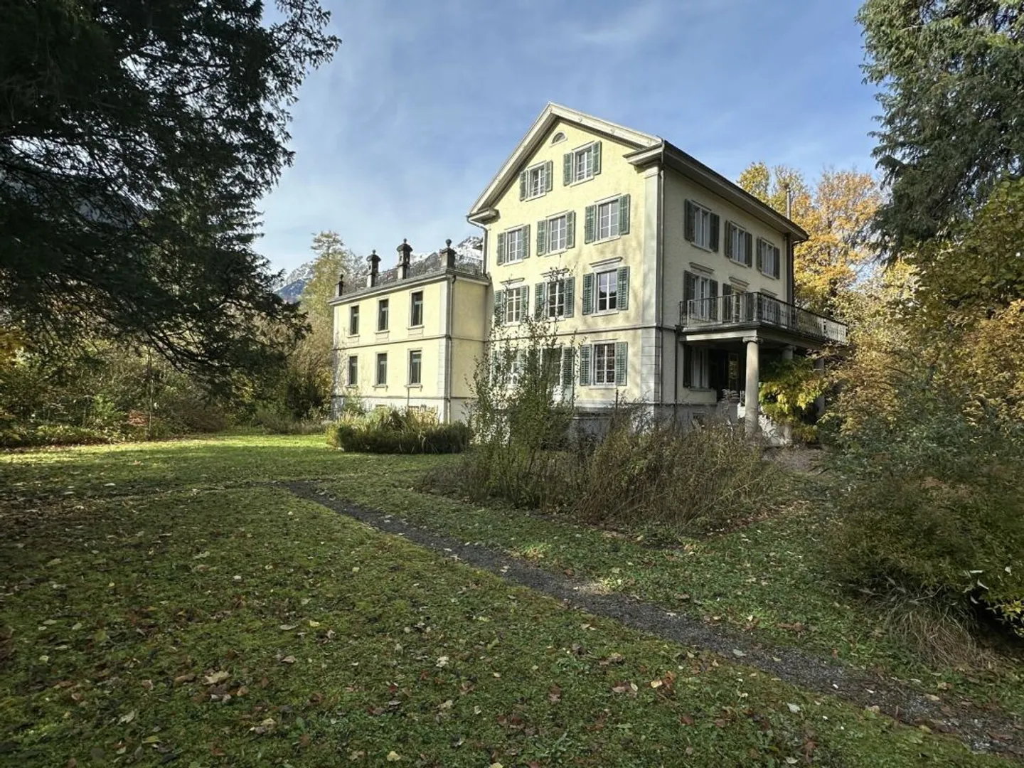 Unique apartment with large living space in a sunny location - Photo 1 of 11