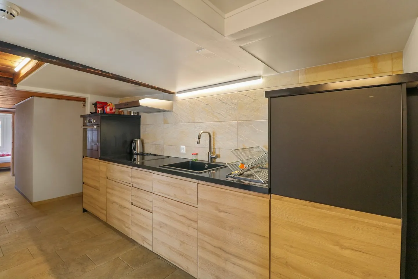 Einzigartiges Airbnb / Hotel in malerischer Berglandschaft - Foto 6 von 13