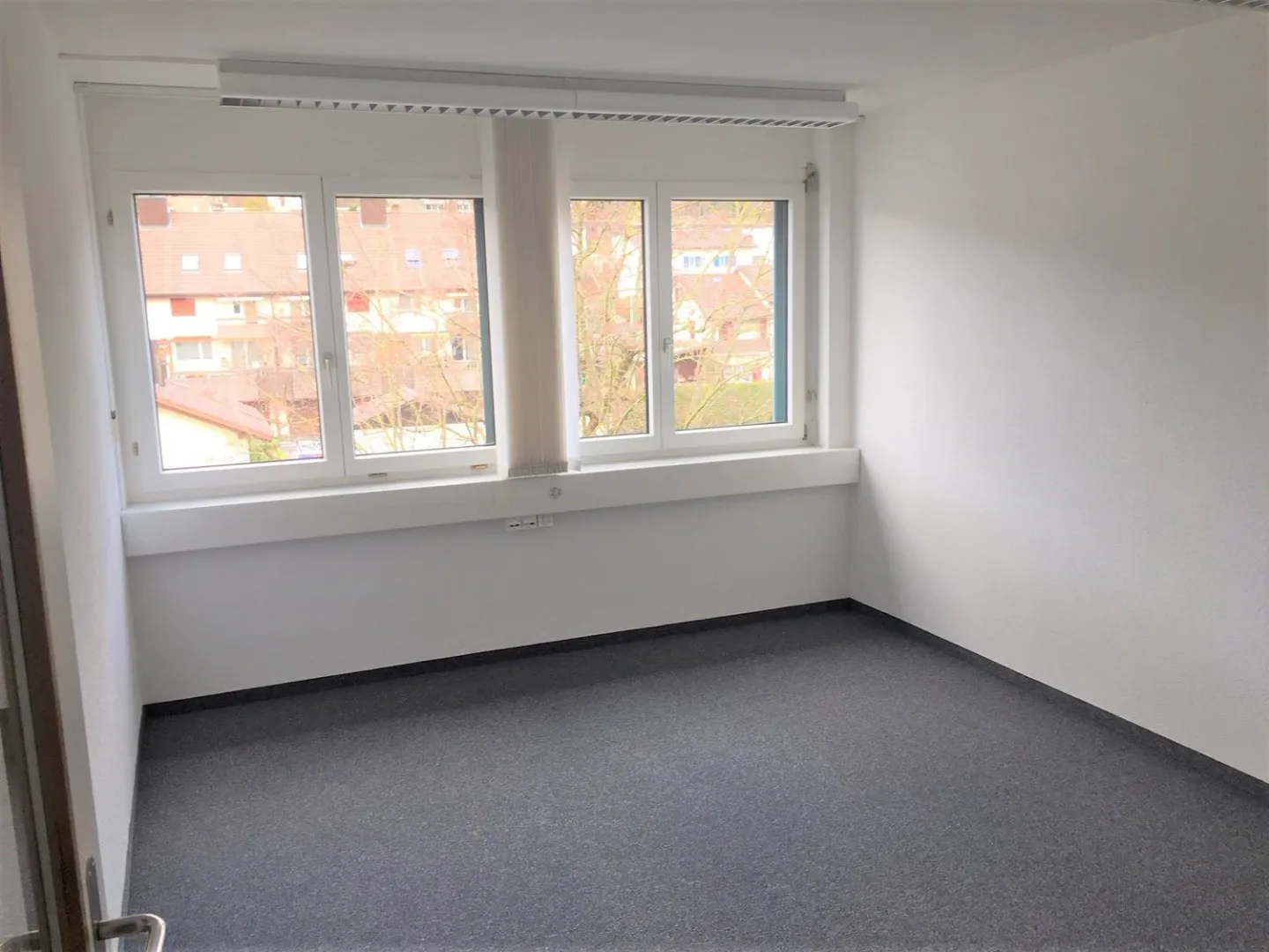 Bright spacious office with lounge, archive and storage room 2nd floor - Photo 7 of 13