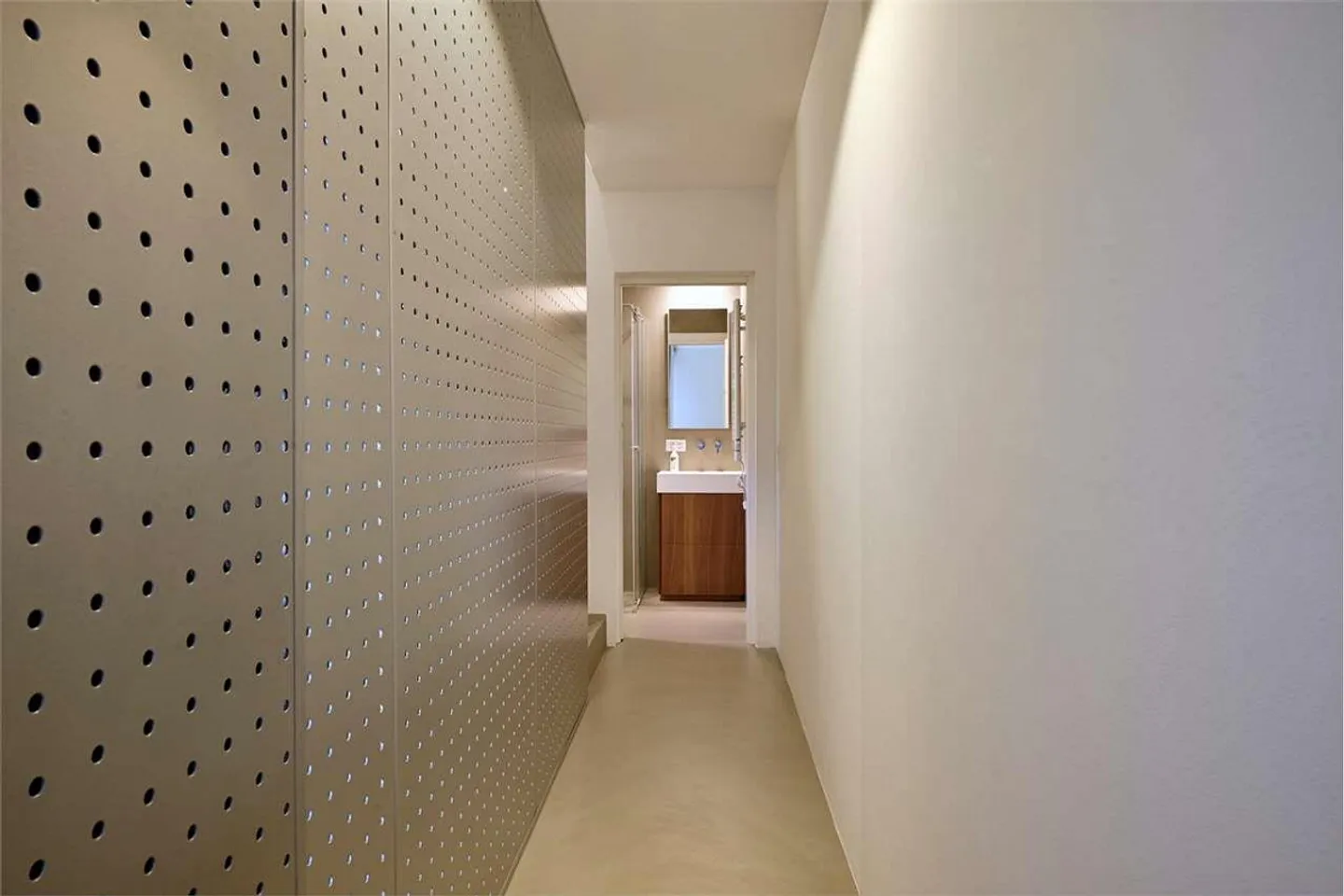 Élégance et modernité : maison jumelée rénovée - Photo 12 sur 13