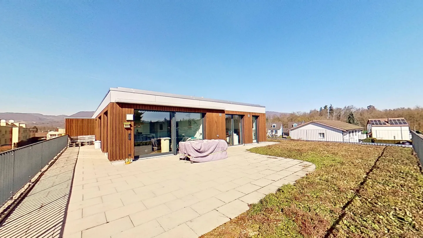 Geräumige Attikawohnung mit Terrasse - Foto 2 von 9