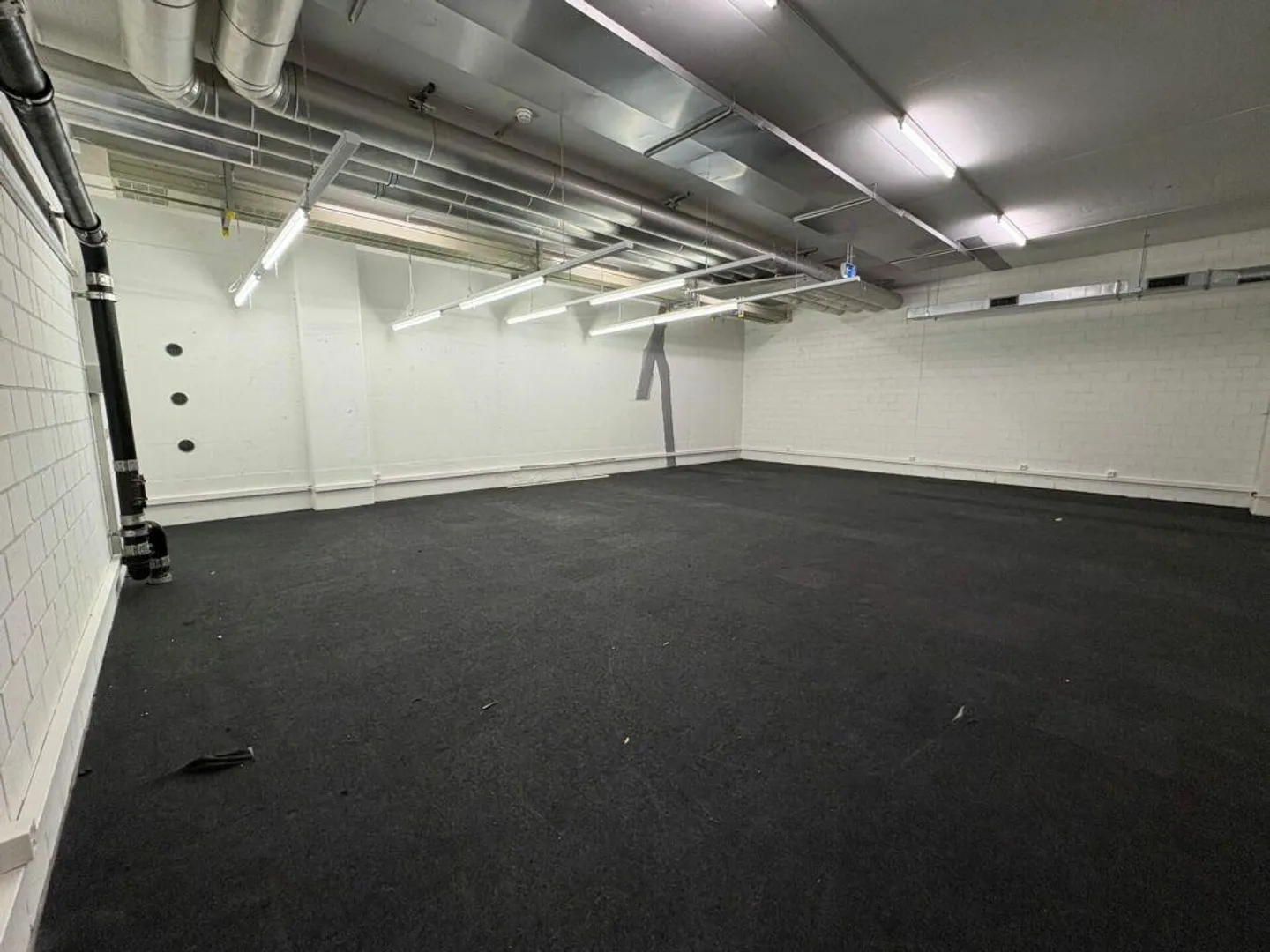 Espace de stockage spacieux au centre de Zug - Photo 2 sur 4