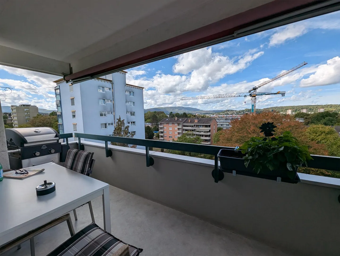 Pretty, bright 4-room apartment with great views (6th floor with elevator) in Arlesheim - Photo 1 of 13