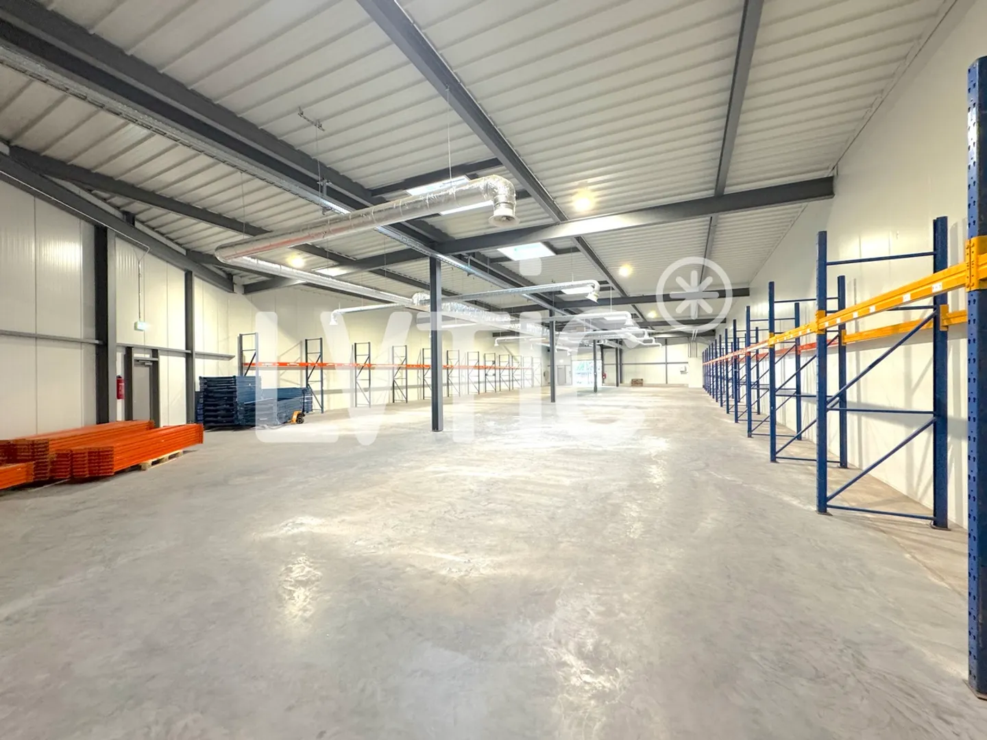 Lager, Werkstatt von 796 m2 zur Miete in Villeneuve - Foto 2 von 14