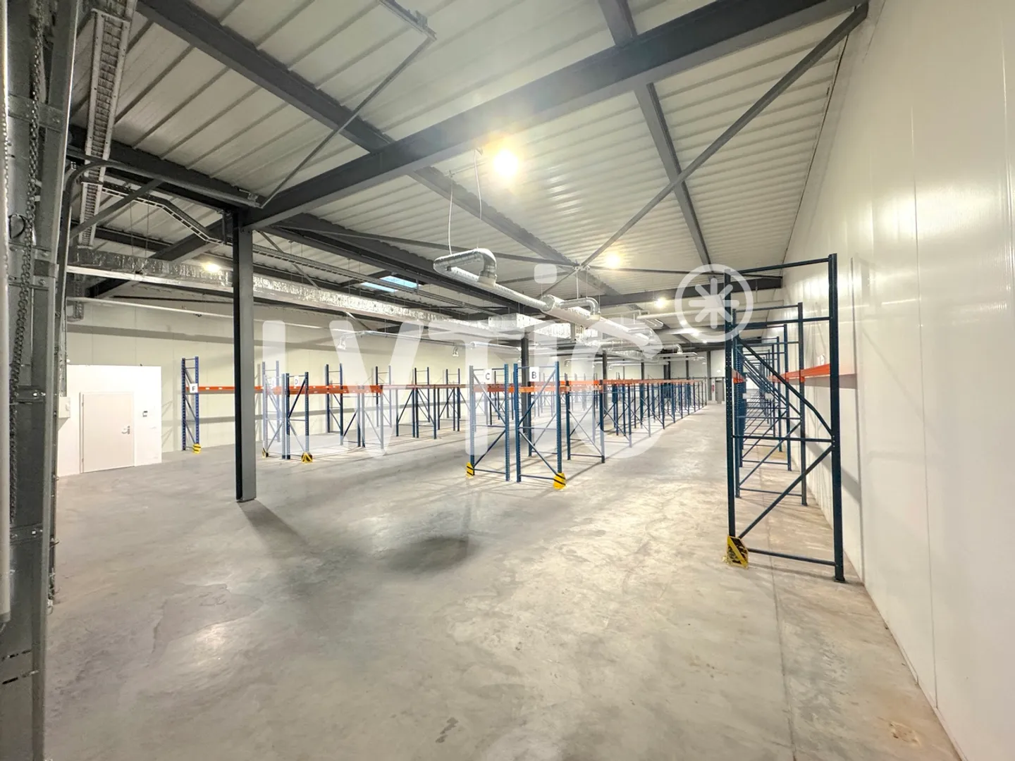 Lager, Werkstatt von 796 m2 zur Miete in Villeneuve - Foto 5 von 14