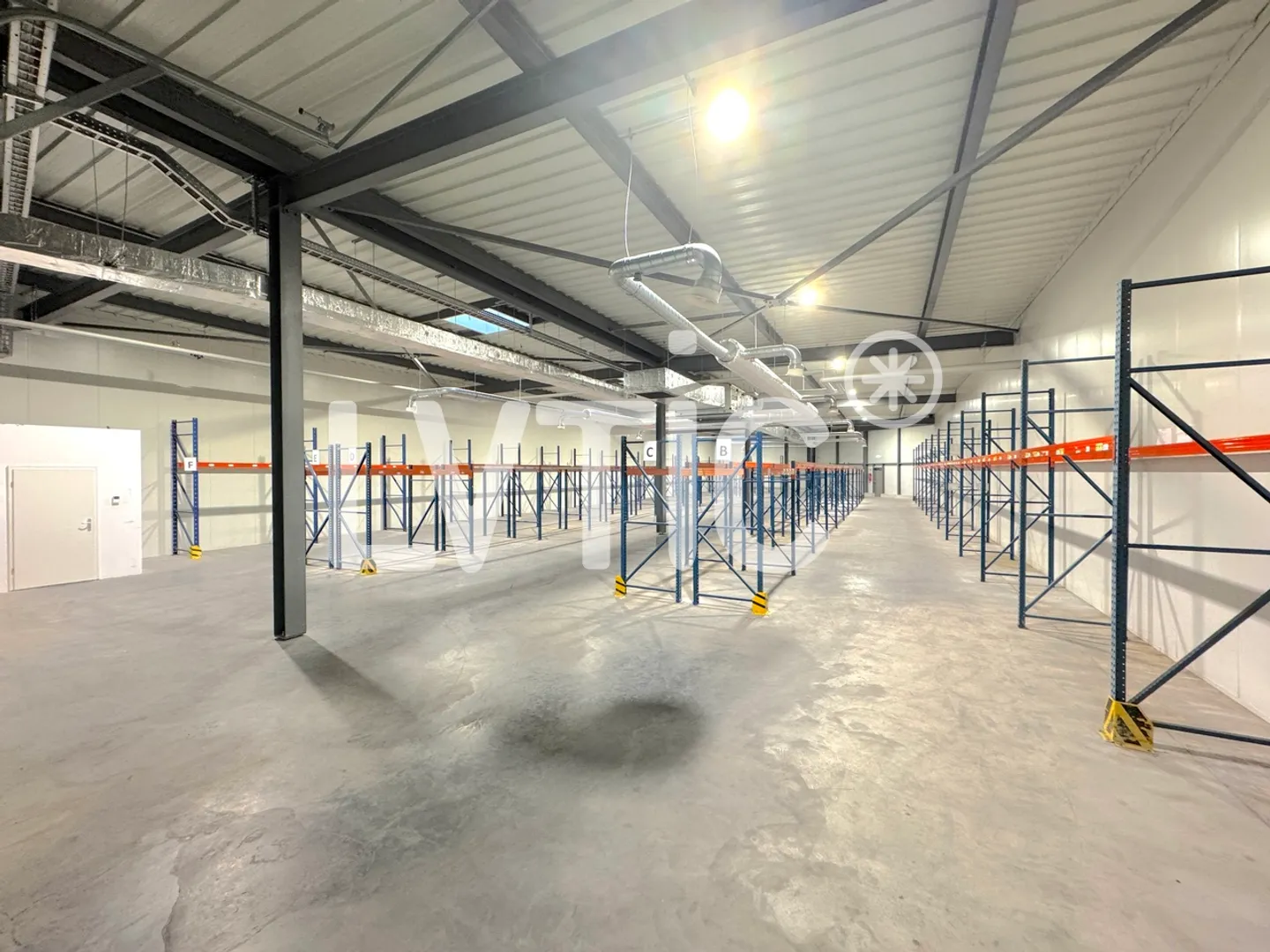 Lager, Werkstatt von 796 m2 zur Miete in Villeneuve - Foto 9 von 14