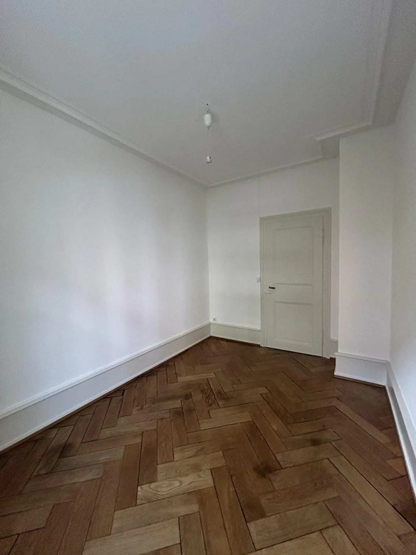 Appartamento affascinante con 2 camere e balcone - Foto 8 di 9