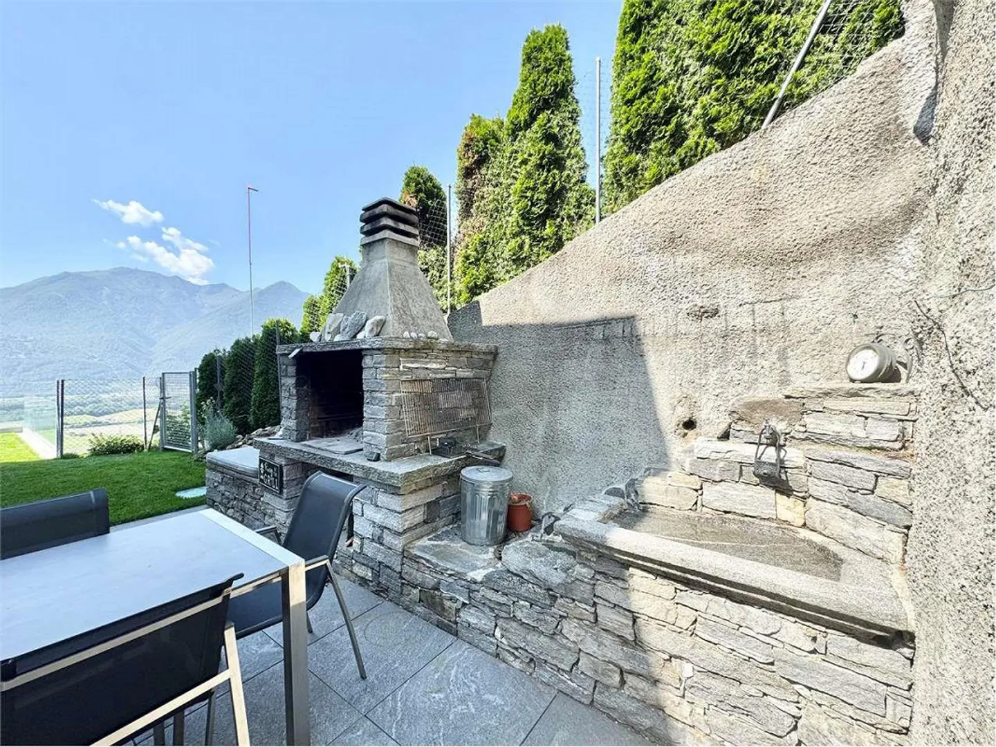 Villa moderna Minergie-P ad Agarone - Foto 3 di 13