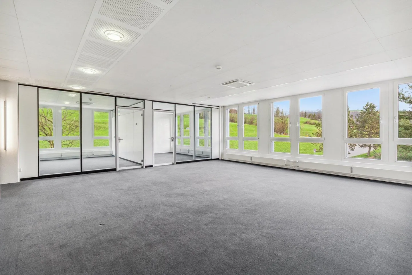 Modernes Büro in Baar - Foto 7 von 11