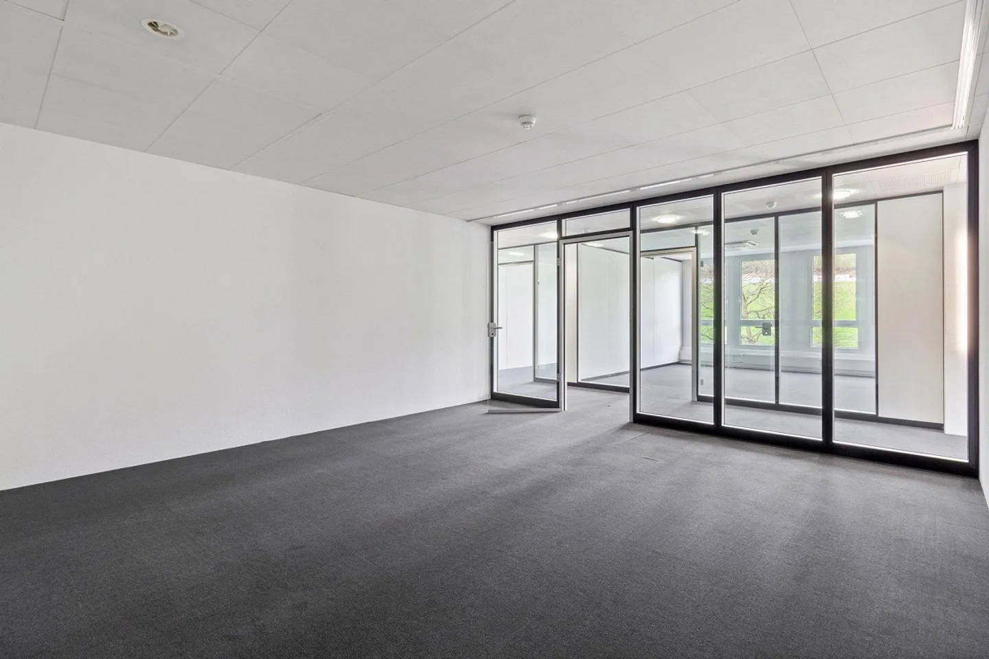Modernes Büro in Baar - Foto 5 von 11