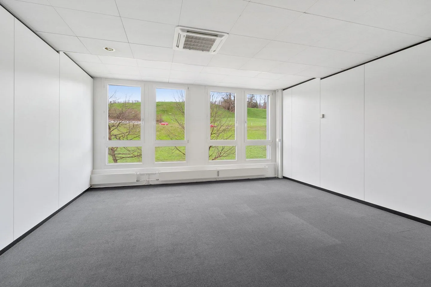 Modernes Büro in Baar - Foto 9 von 11