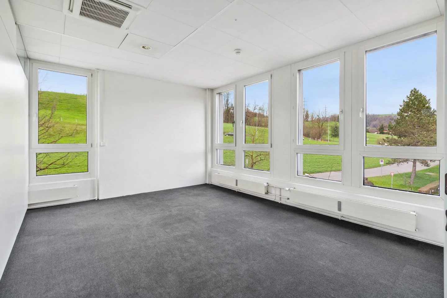 Modernes Büro in Baar - Foto 10 von 11