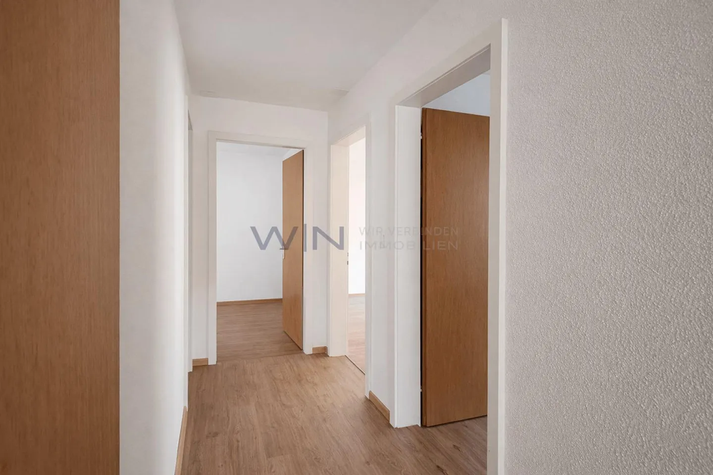 Geräumiges freistehendes Haus - Foto 7 von 11