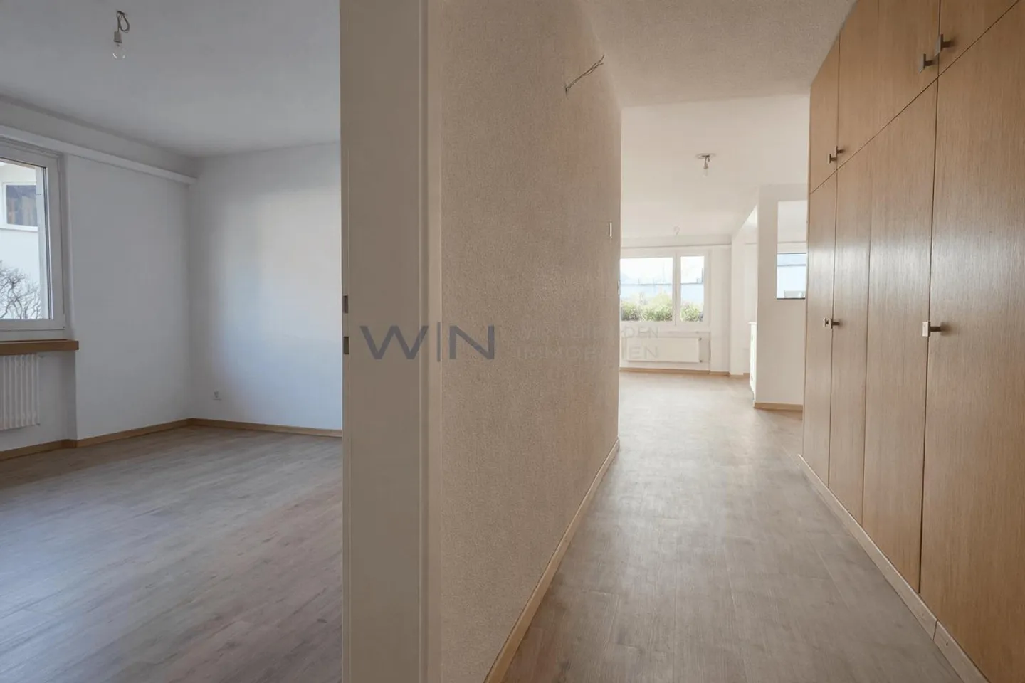 Geräumiges freistehendes Haus - Foto 8 von 11