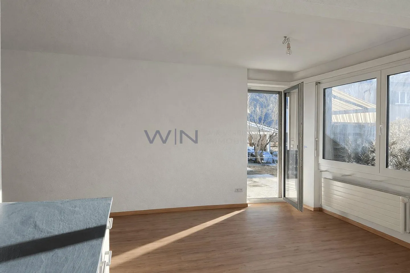 Geräumiges freistehendes Haus - Foto 4 von 11