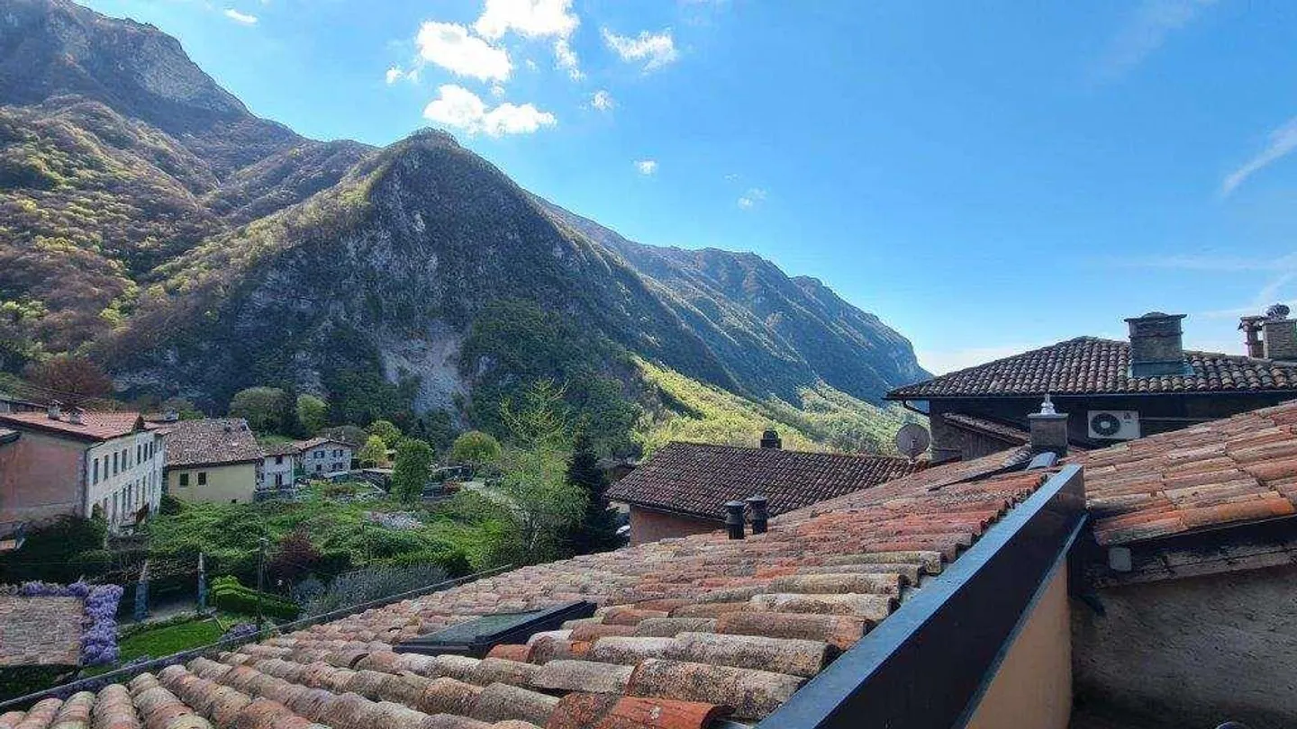 ROVIO : JOLIE DUPLEX 4.5 PIÈCES AVEC TERRASSE - Photo 1 sur 12