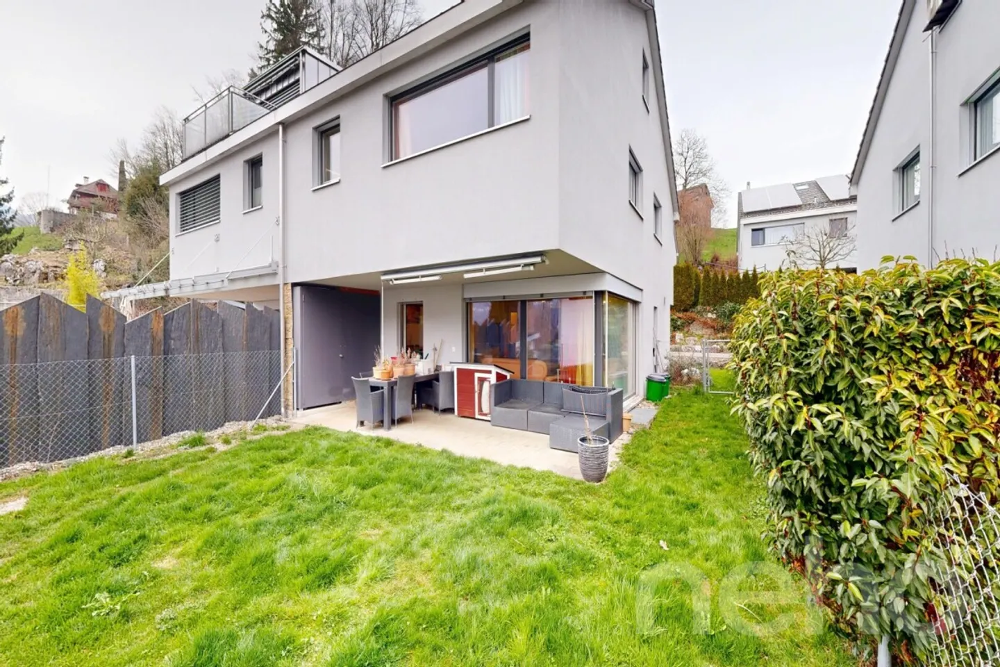 Spacious Duplex Family Home - Photo 2 of 12