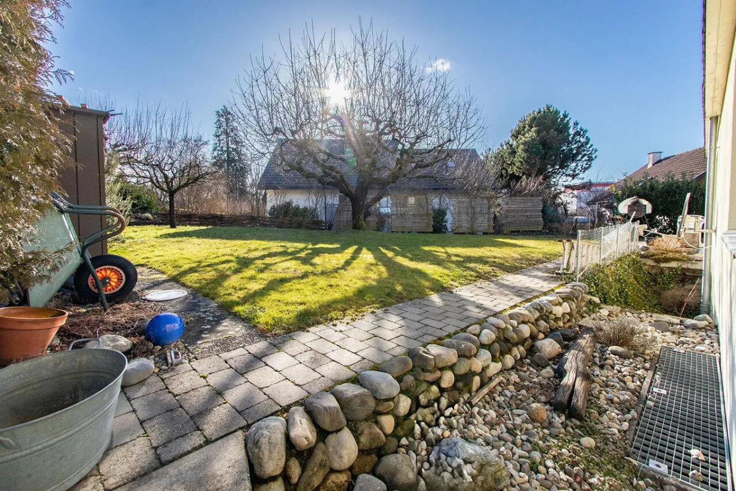 Maison individuelle de 5,5 pièces dans un emplacement calme à Kerzers - Photo 4 sur 15