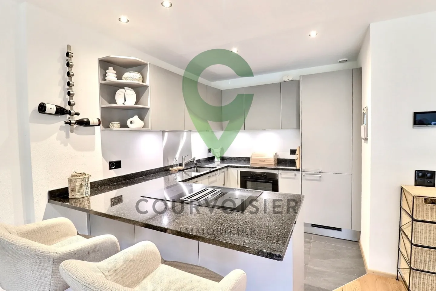 Beautiful 2.5-room apartment with terrace and private garden - Photo 2 of 10