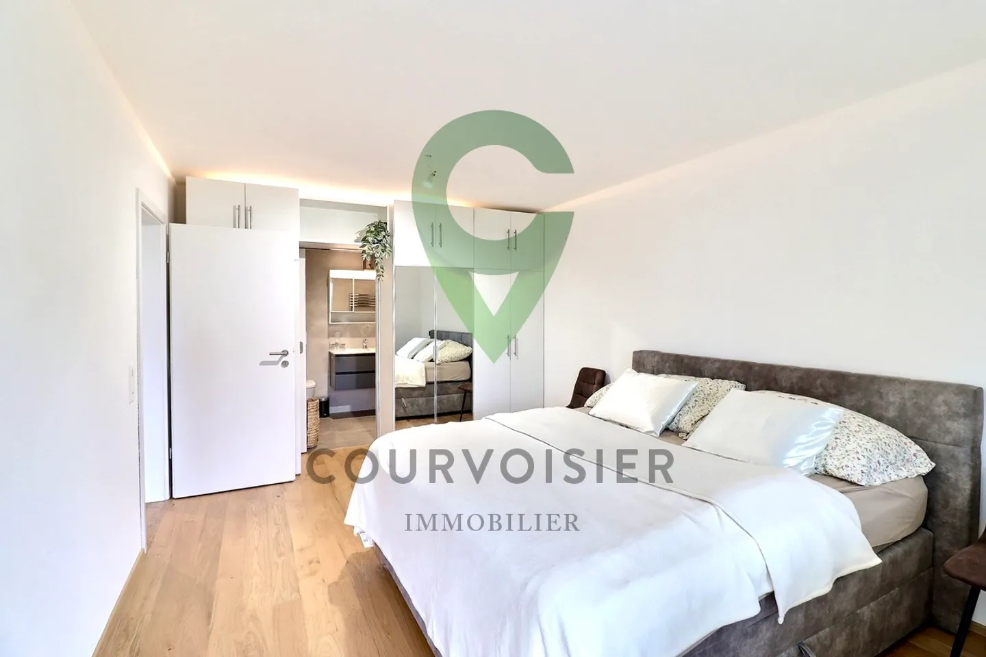 Beautiful 2.5-room apartment with terrace and private garden - Photo 3 of 10