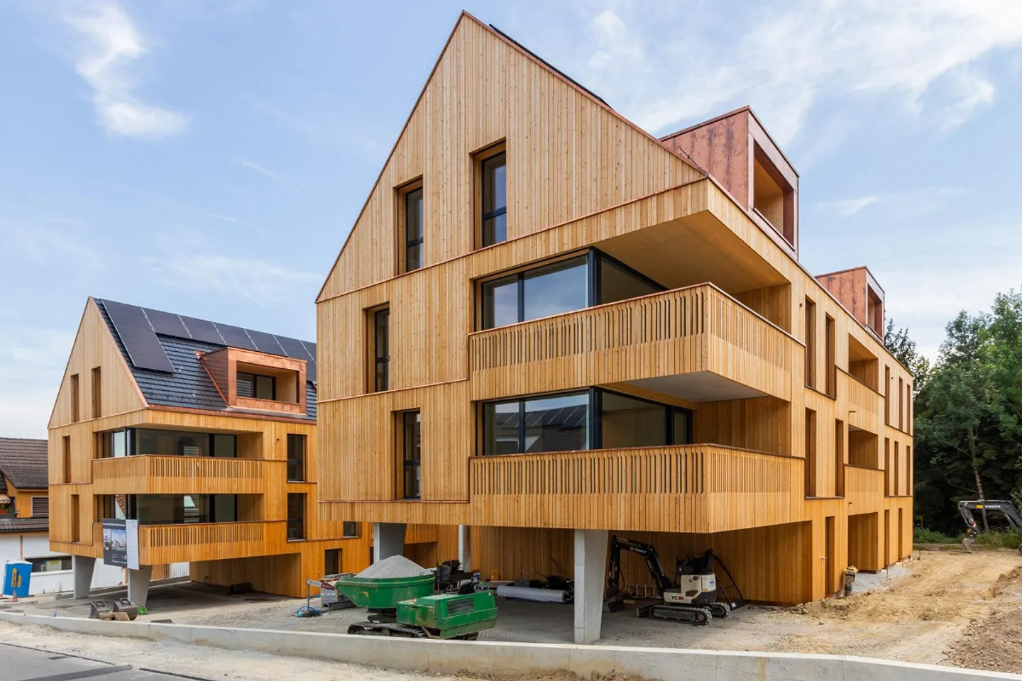 Quality of life in greenery and near the lake - Photo 5 of 5