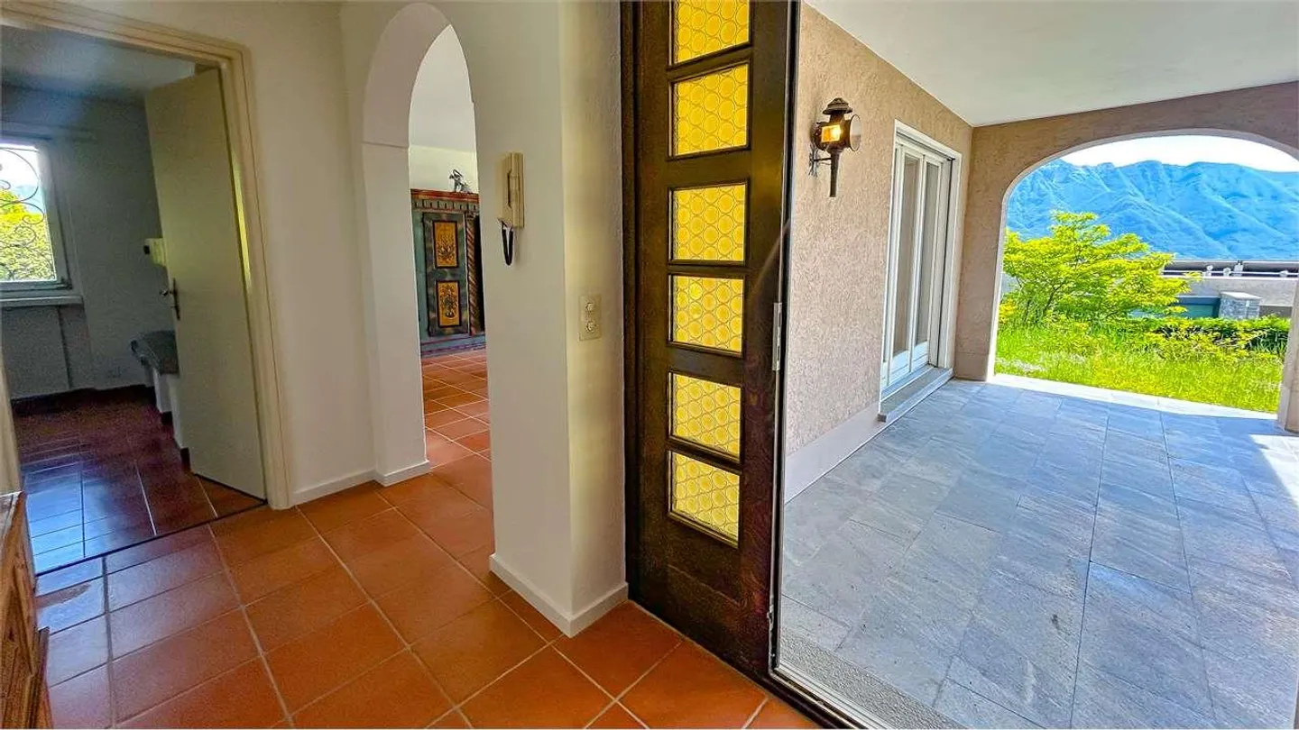 VILLA PANORAMICA A CARONA CON VISTA LAGO E PRIVACY - Foto 12 di 13