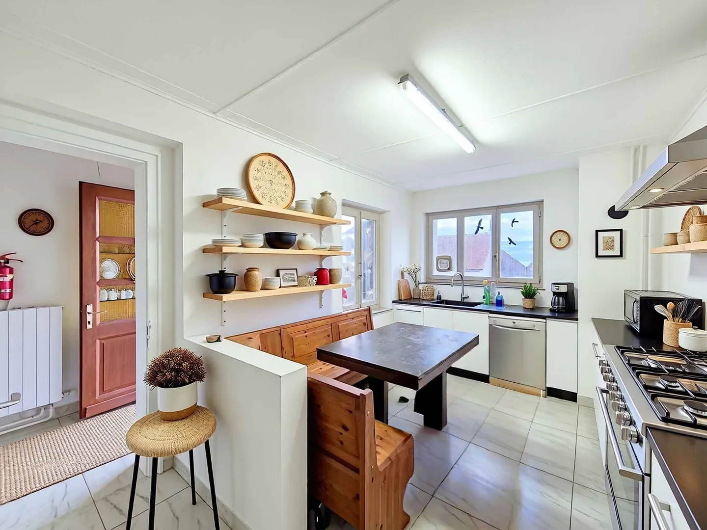 Detached house with potential for enhancement - Photo 4 of 13