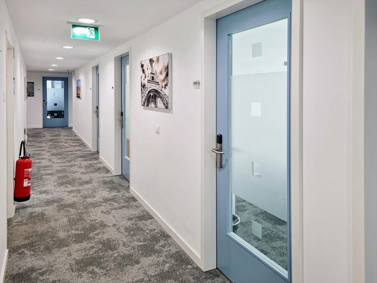 Open office space for 10 people at Regus City Flon - Photo 8 of 13