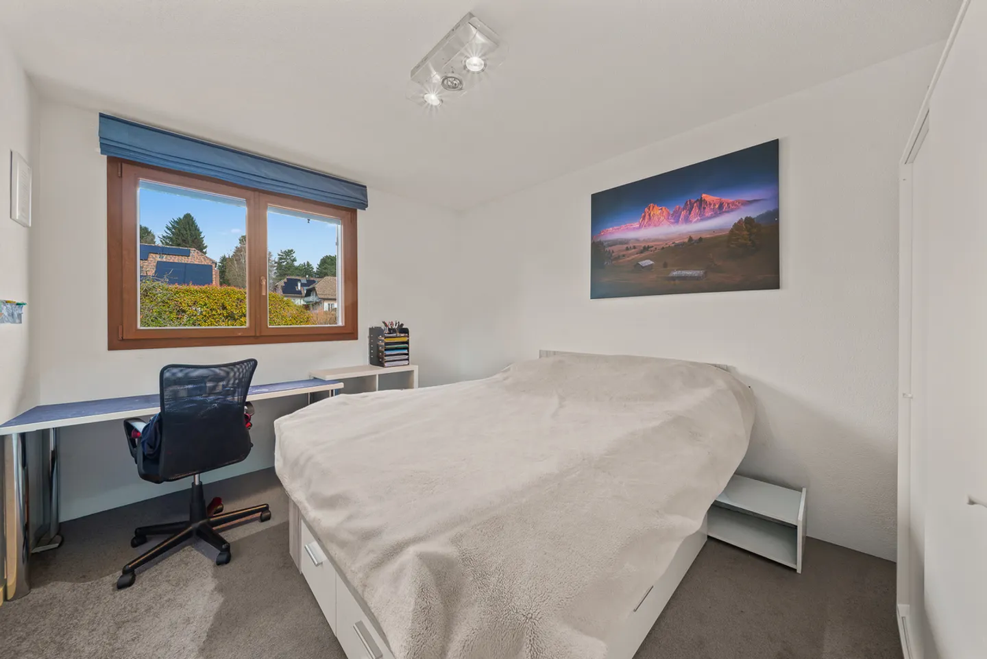 Elegant townhouse with garage in a quiet environment - Photo 7 of 13