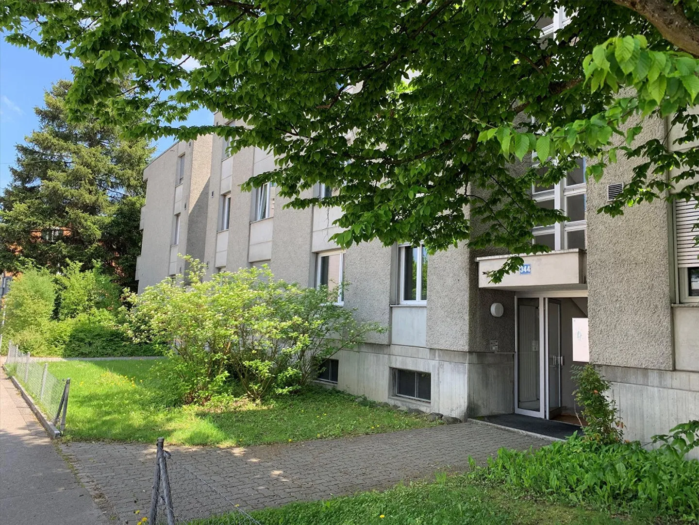 Appartement spacieux avec jardin - Photo 1 sur 8