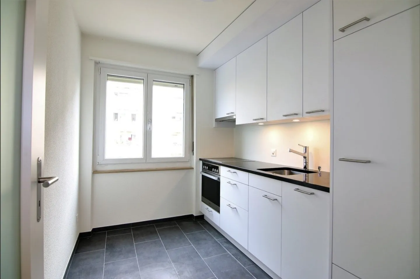 Moderne Wohnung Nahe Stadtzentrum - Foto 1 von 7