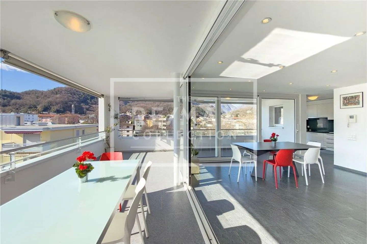 Duplex penthouse with 5 rooms - Photo 1 of 13