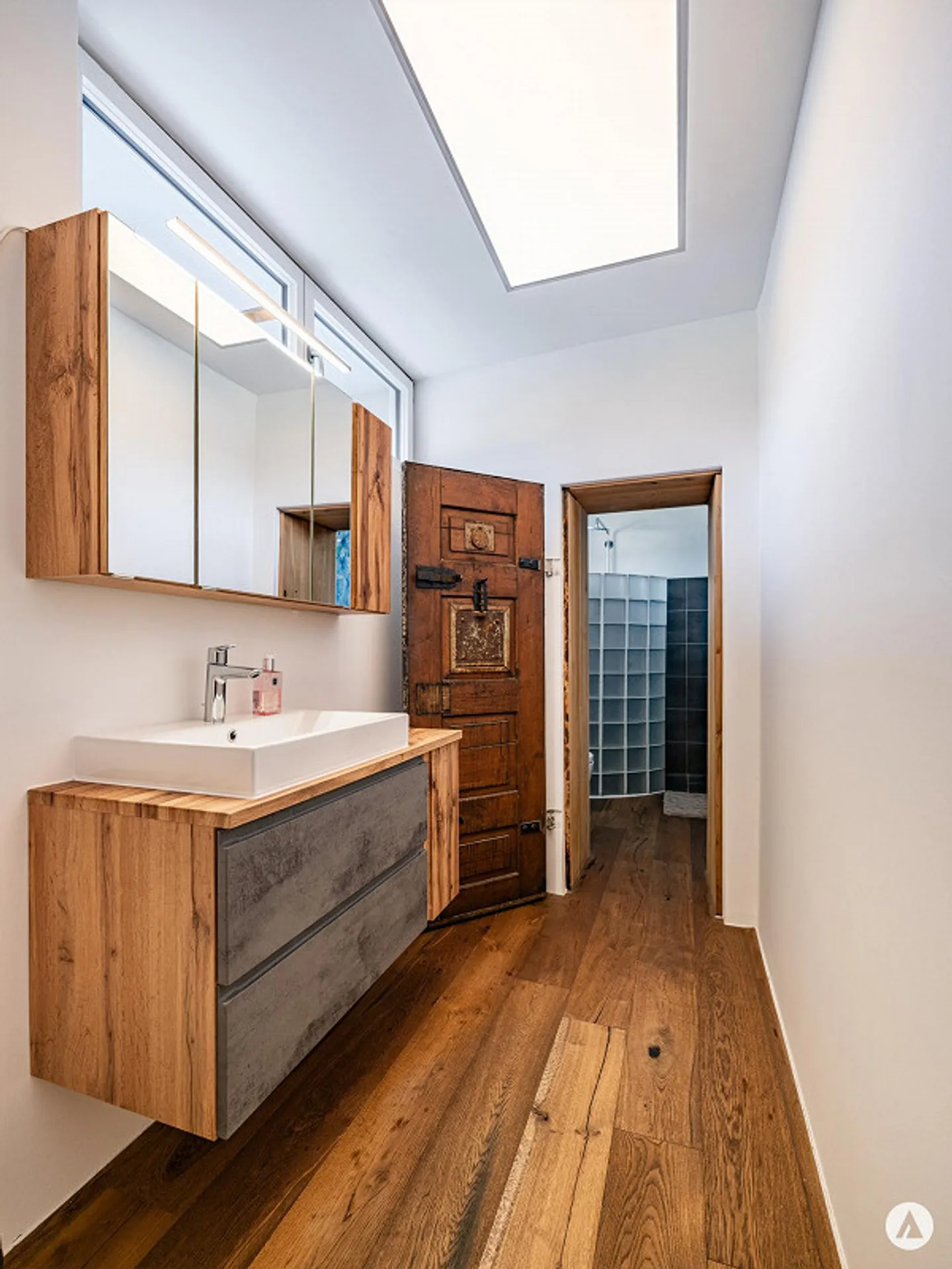 Loft lifestyle meets rural idyll - Photo 8 of 13