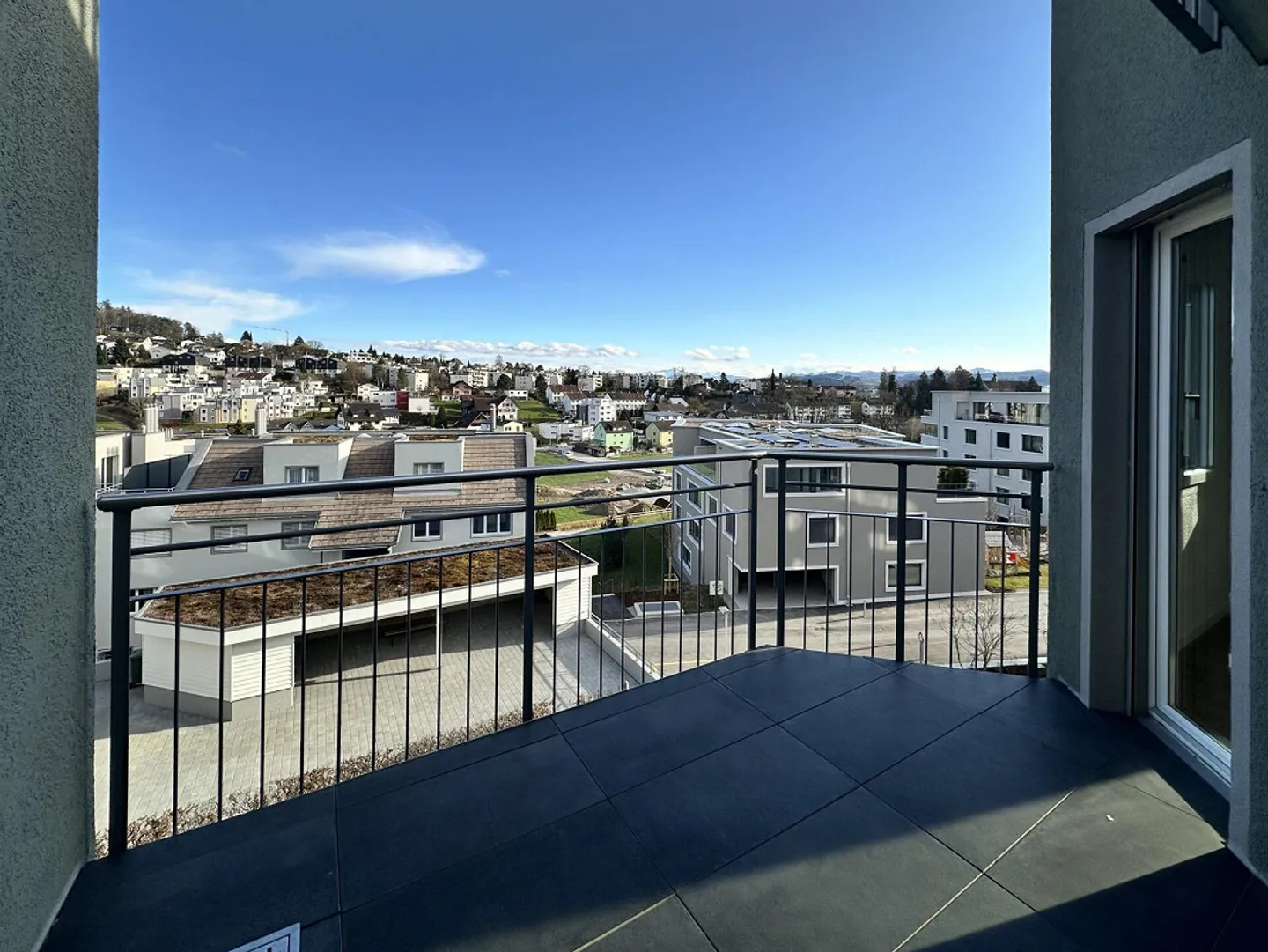 Appartamenti attici di 4,5 stanze con grande terrazza, ristrutturati con ascensore - Foto 4 di 59