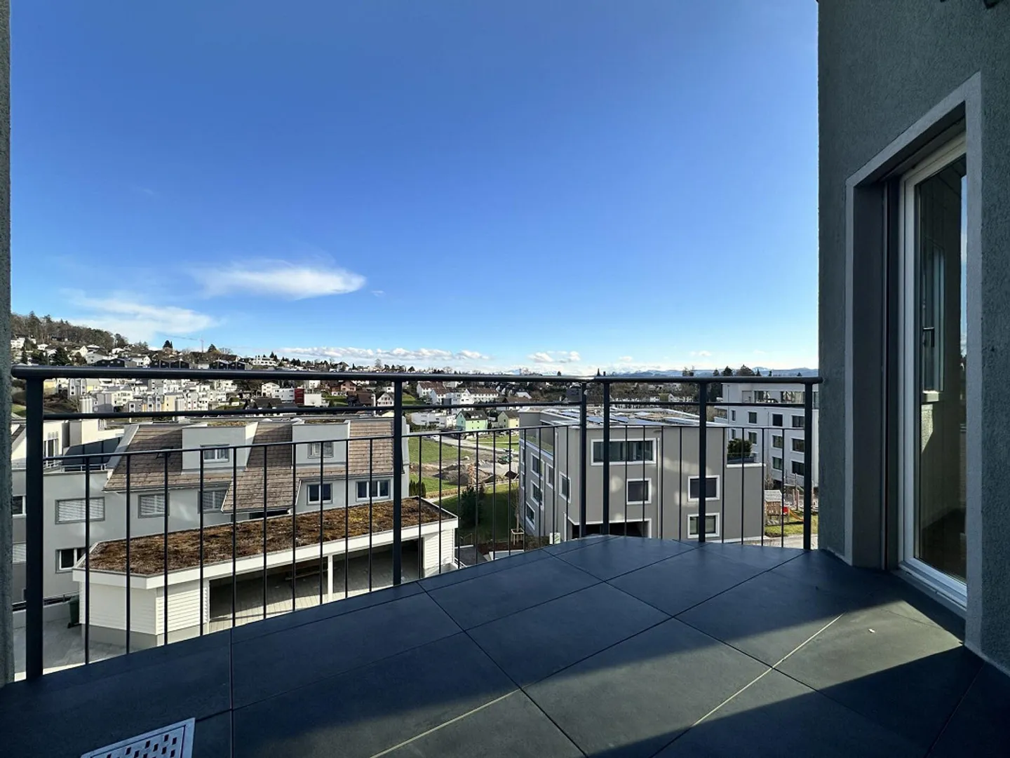 Appartamenti attici di 4,5 stanze con grande terrazza, ristrutturati con ascensore - Foto 5 di 59
