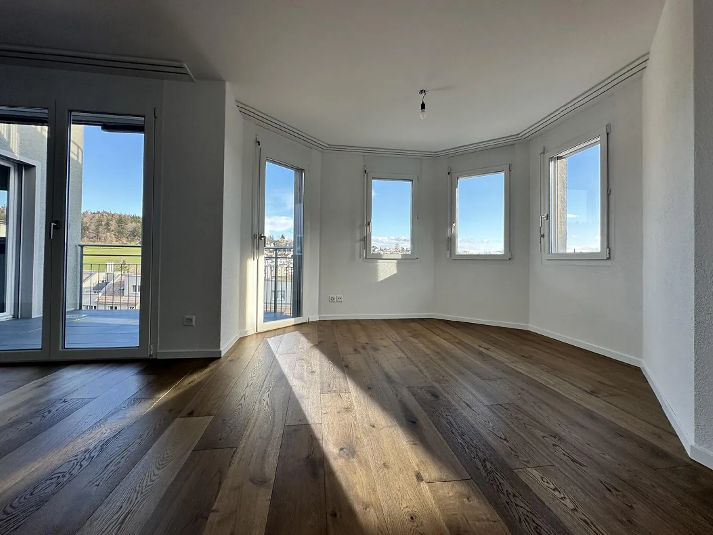 Appartamenti attici di 4,5 stanze con grande terrazza, ristrutturati con ascensore - Foto 18 di 59