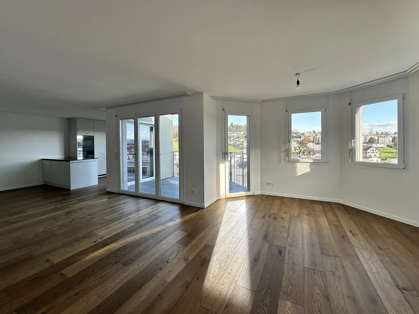 Appartamenti attici di 4,5 stanze con grande terrazza, ristrutturati con ascensore - Foto 19 di 59