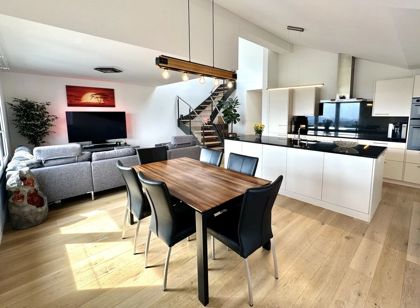 Appartement en attique avec vue panoramique sur les Alpes - Photo 2 sur 12