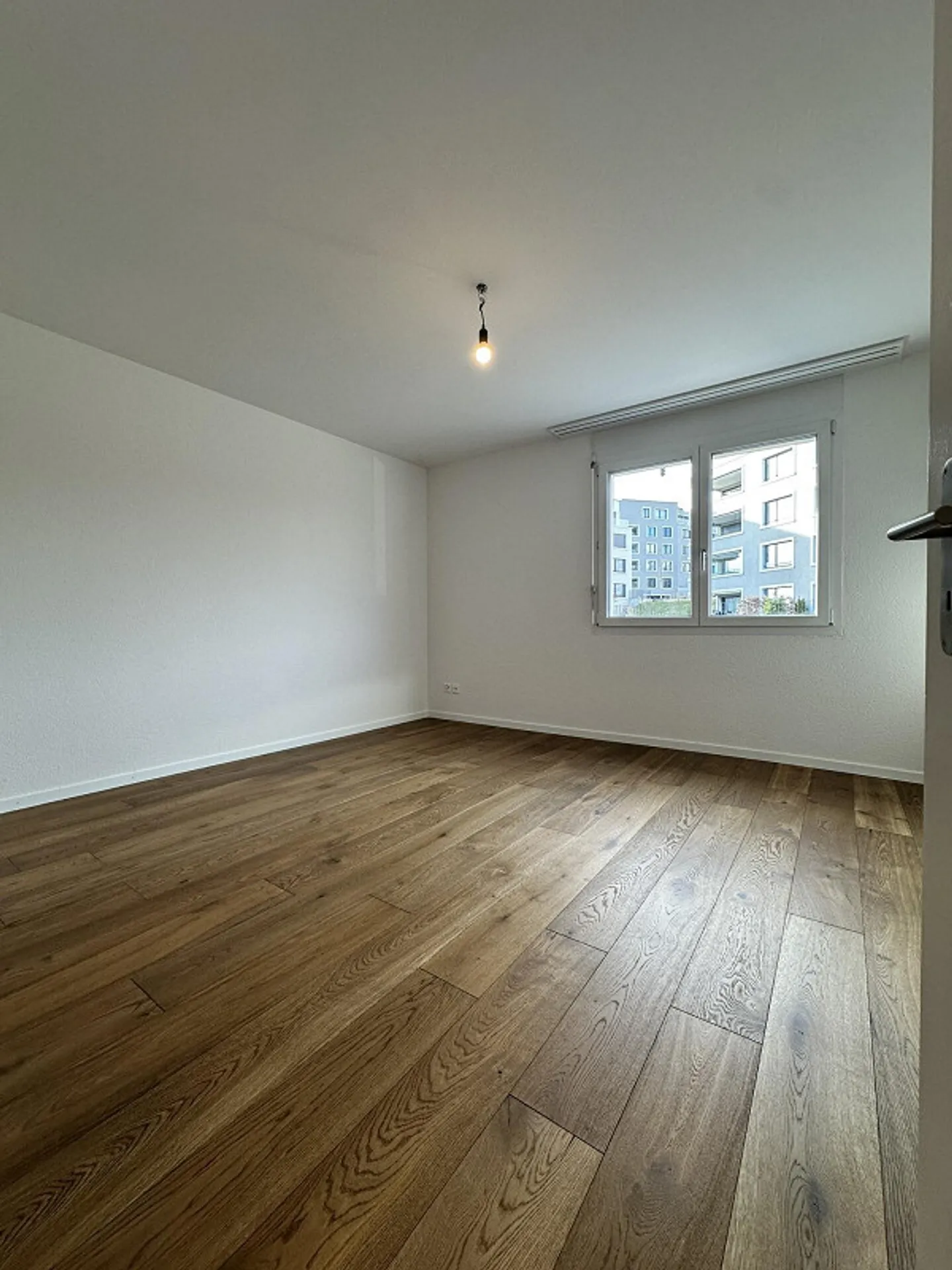 Appartamenti attici di 4,5 stanze con grande terrazza, ristrutturati con ascensore - Foto 24 di 59