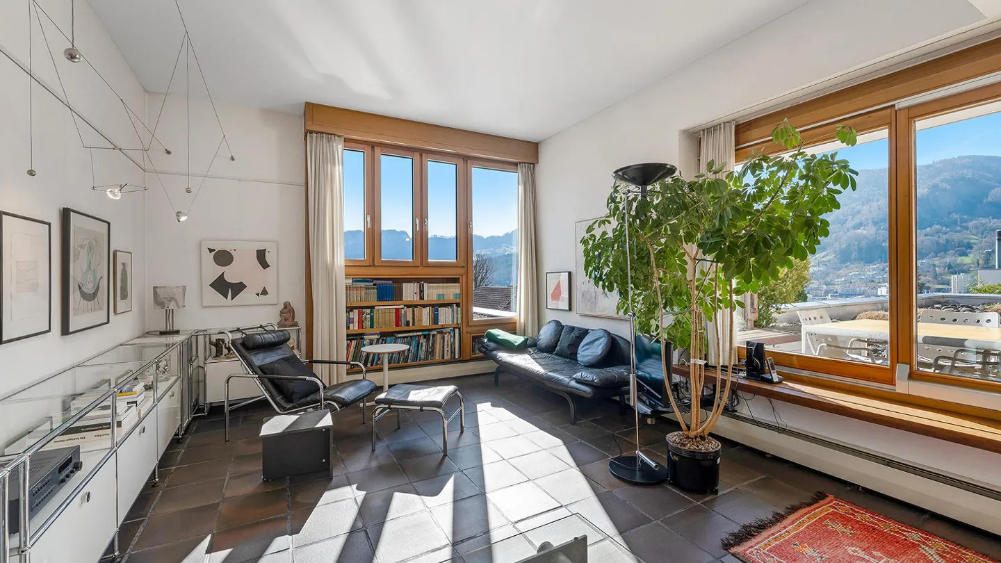 Living happiness with a magnificent view and flexibility - Photo 2 of 4