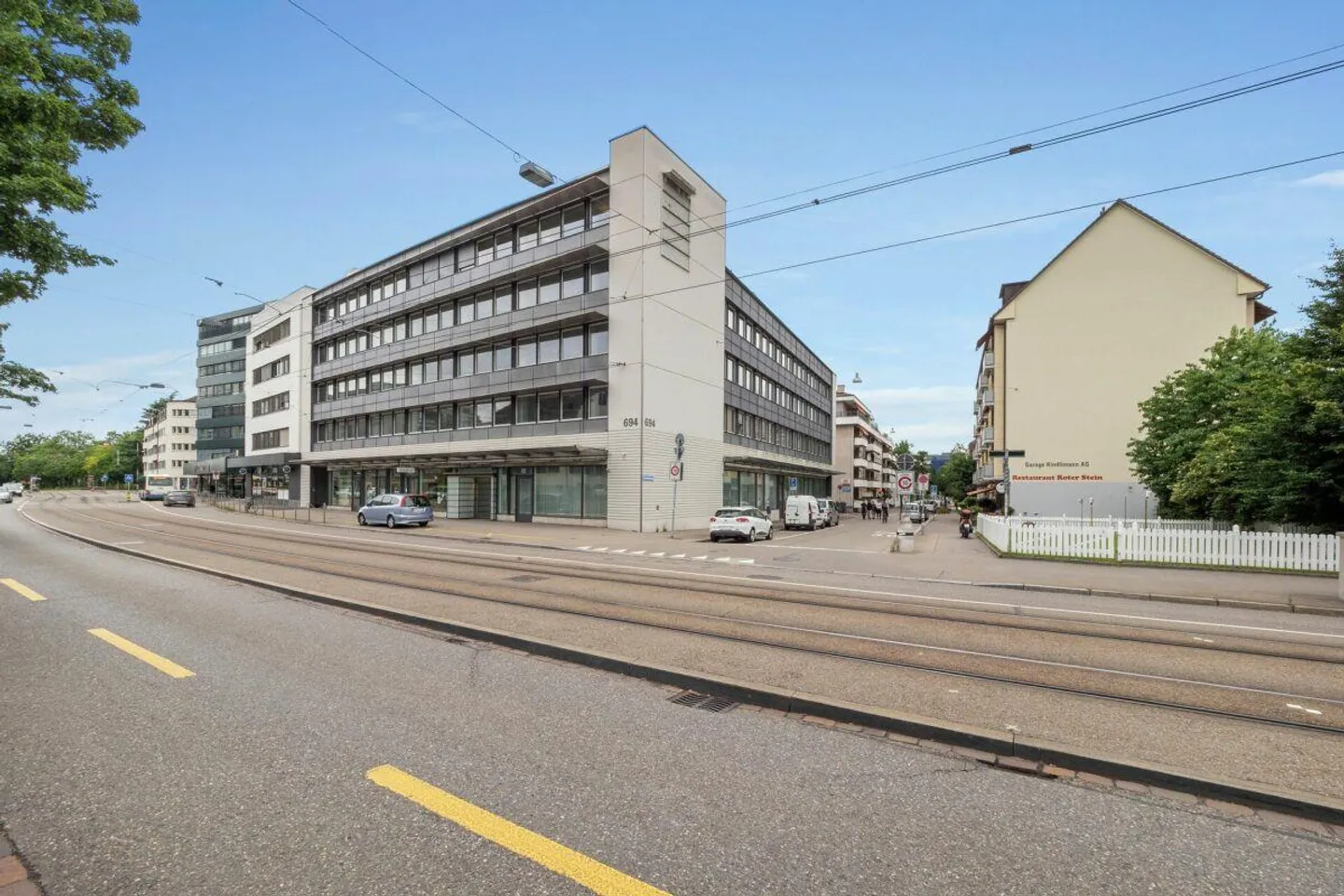 Representative office space on the 4th floor in Zurich-Altstetten - Photo 2 of 11