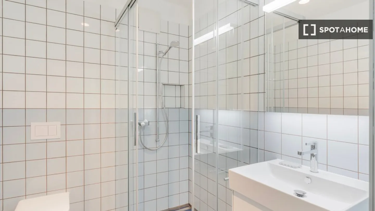 Studio for rent - Photo 11 of 12