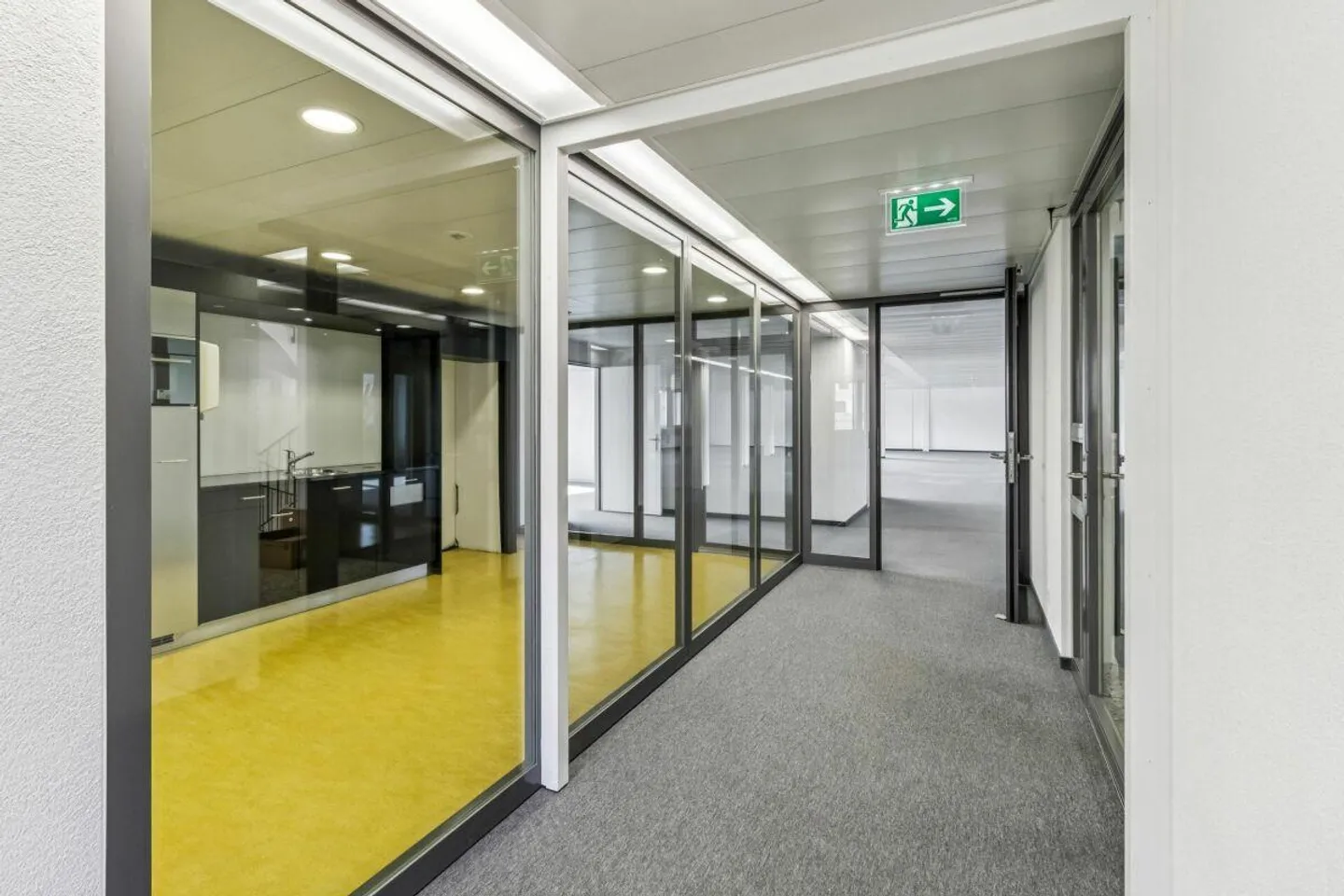 Representative office space on the 4th floor in Zurich-Altstetten - Photo 6 of 11