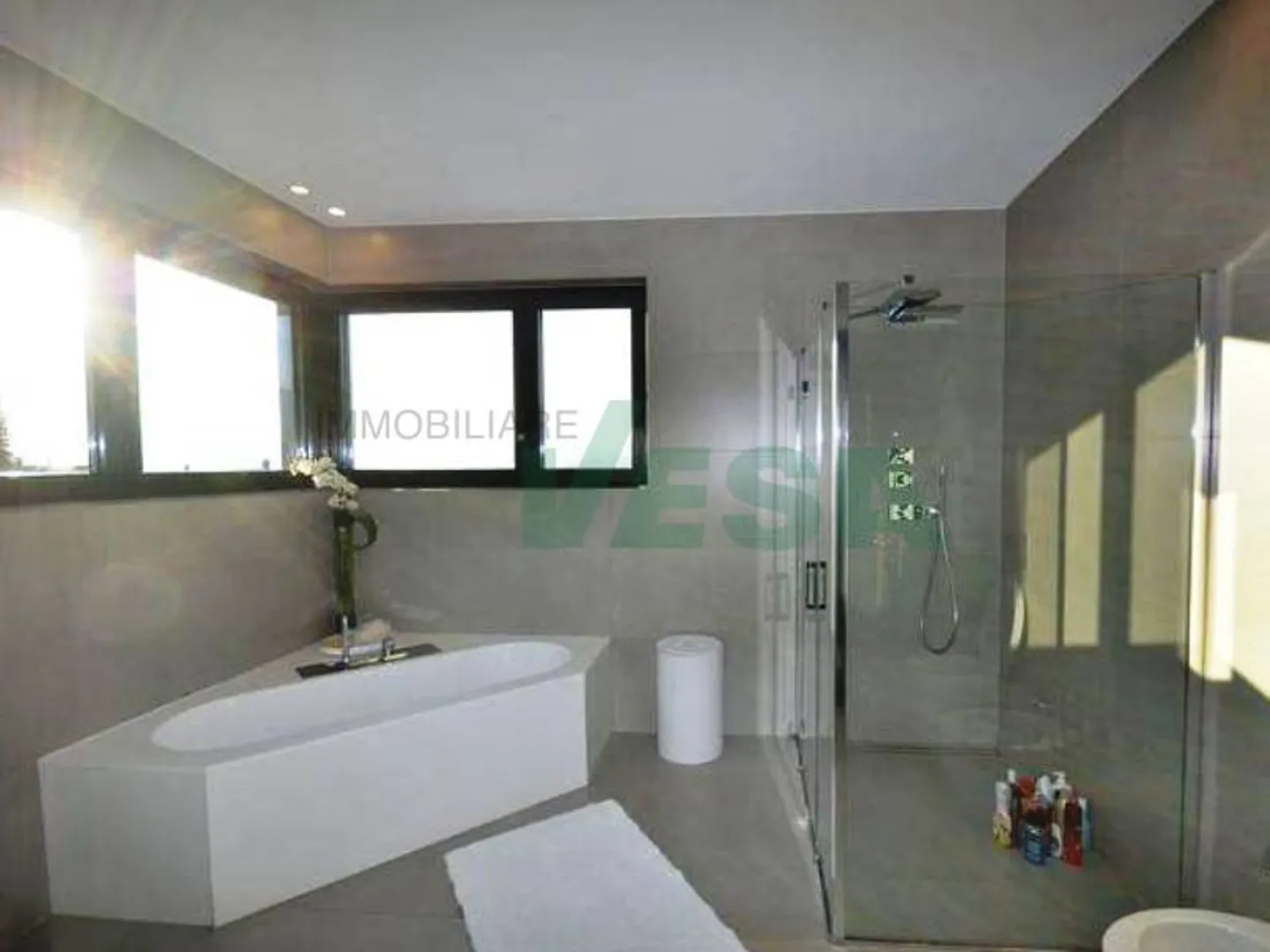 Moderna villa nuova con spettacolare vista panoramica e piscina - Foto 7 di 9