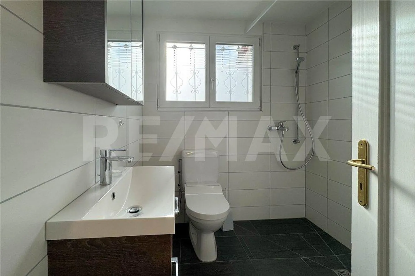 Retro-Charme mit Zukunft: Kleines Haus mit grossen Möglichkeiten - Foto 5 von 9