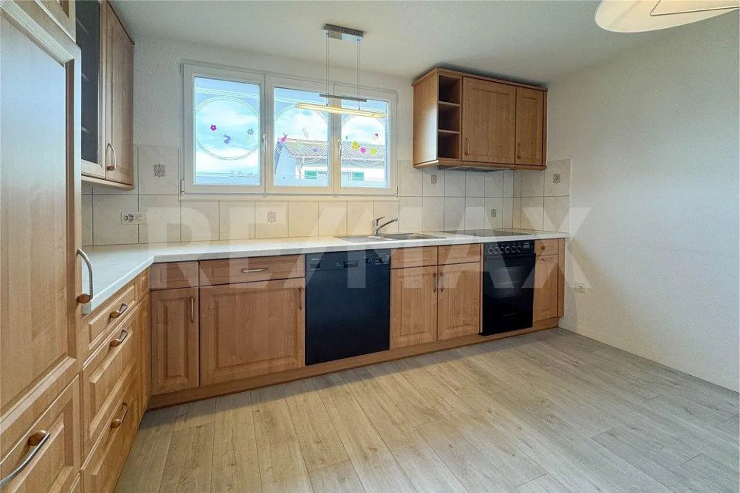 Retro-Charme mit Zukunft: Kleines Haus mit grossen Möglichkeiten - Foto 4 von 9