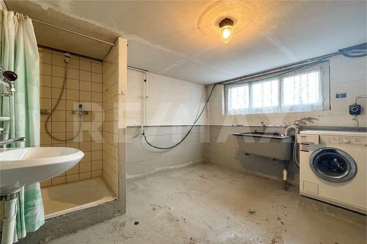 Retro-Charme mit Zukunft: Kleines Haus mit grossen Möglichkeiten - Foto 7 von 9