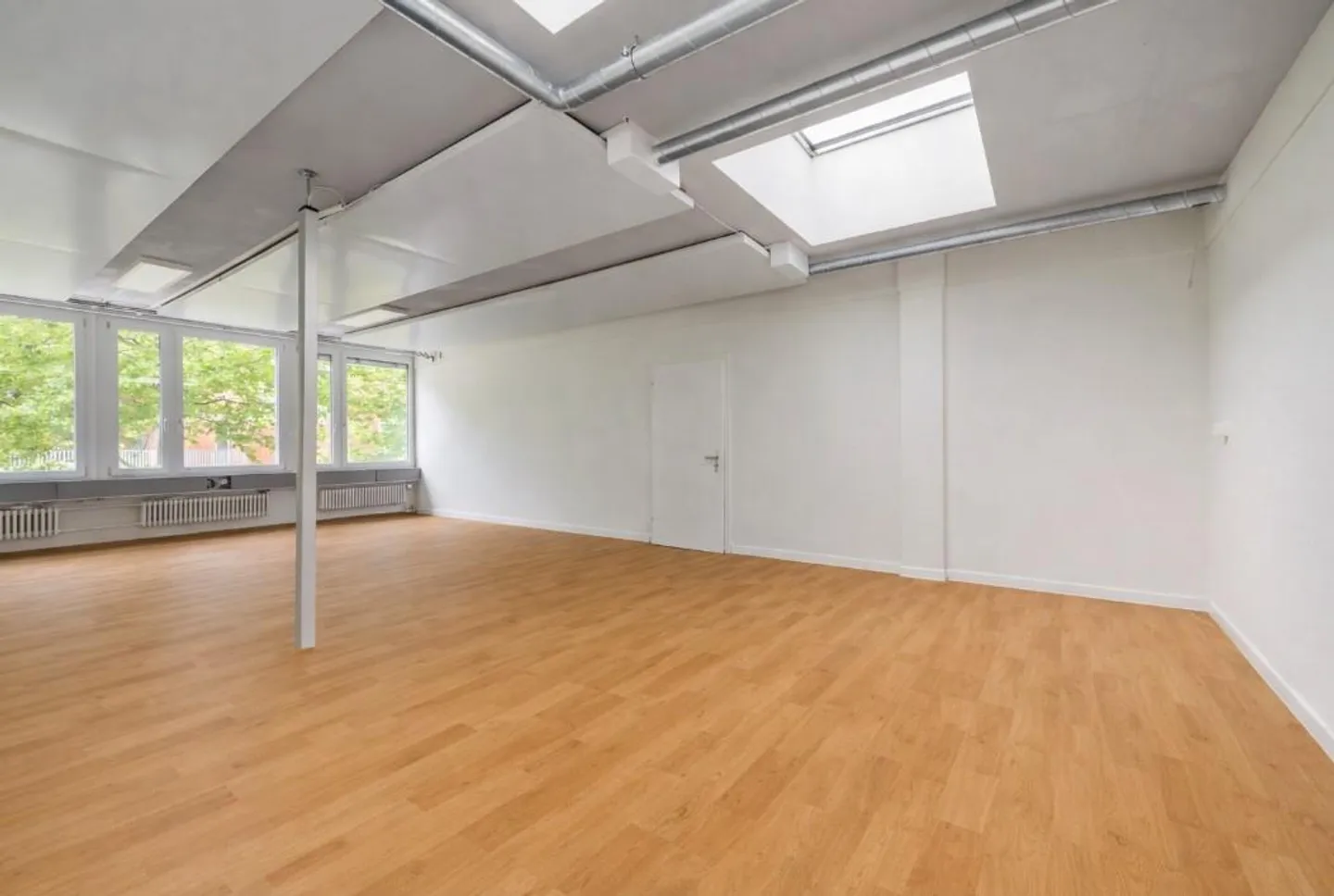Attractive office space for rent in prime location in Baden - Photo 2 of 6