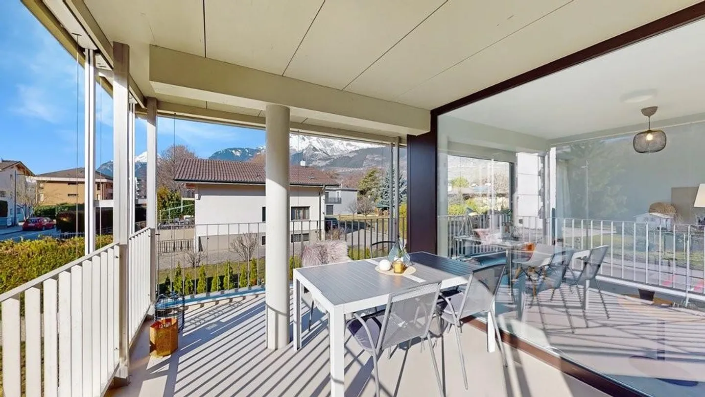 Appartement Charmant avec Terrasse - Photo 1 sur 9