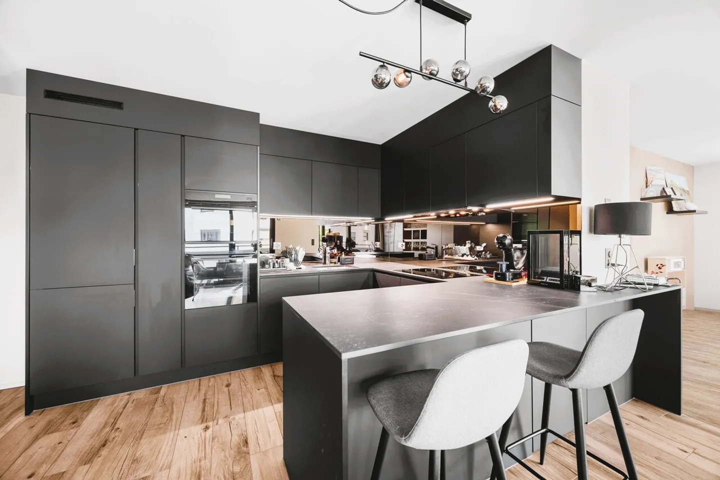 Bellissimo appartamento 4,5 con finiture e materiali di qualità - Foto 1 di 6